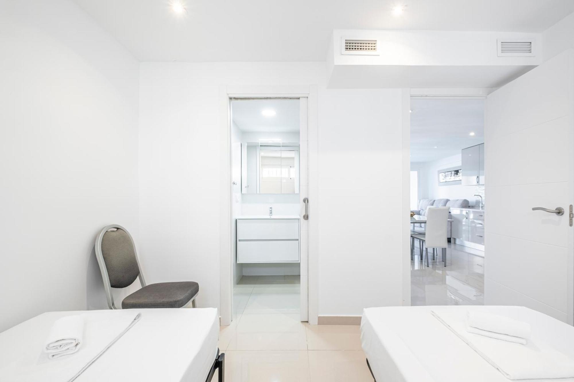 Seimar 3-5 Apartment Levante Beach Бенидорм Екстериор снимка